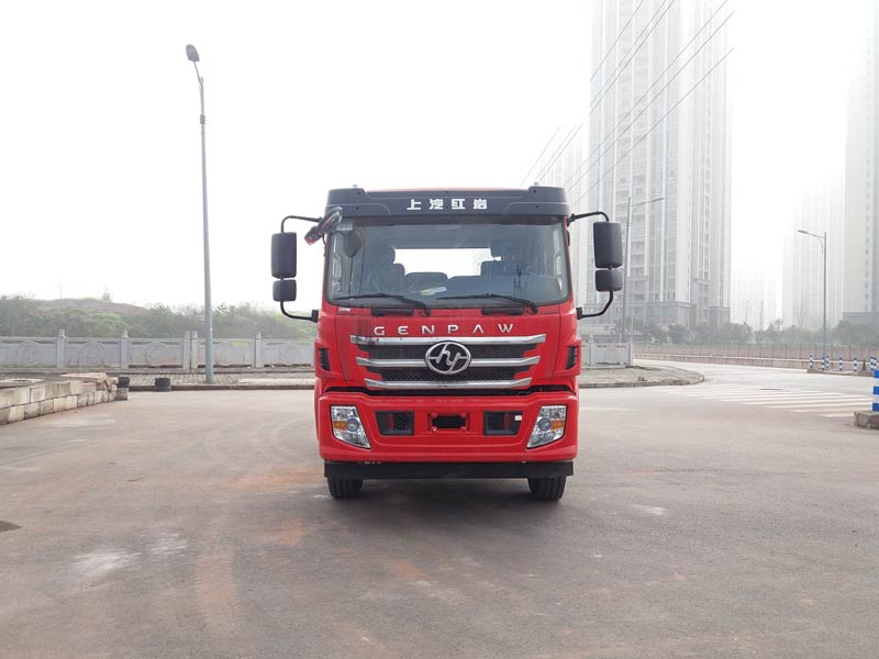 CQ4186AMDG401半挂牵引汽车燃油公告图片1