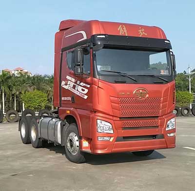 CA4250P25K2T1E5A80平头柴油牵引车燃油公告图片2