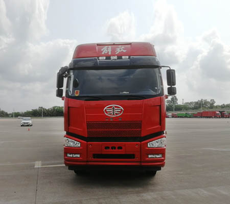CA5310XXYP66K2L7T4E5厢式运输车燃油公告图片1