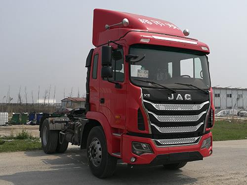 HFC4181P3K3A35S2V牵引汽车燃油公告图片2