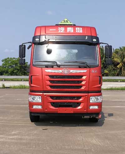 CA4255P1K2T1E5A80危险品运输半挂牵引车燃油公告图片1