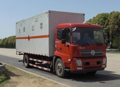 DFH5180XRQBX2DV易燃气体厢式运输车燃油公告图片2