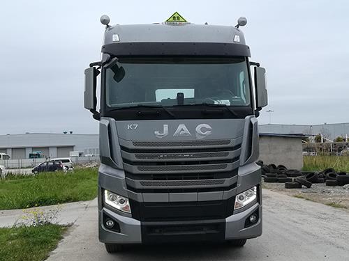HFC4252P13K7E33S8QV危险品牵引车燃油公告图片1