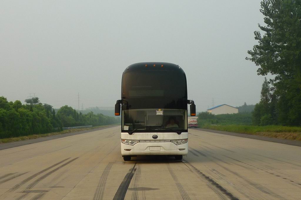 ZK6122HW9卧铺客车燃油公告图片1