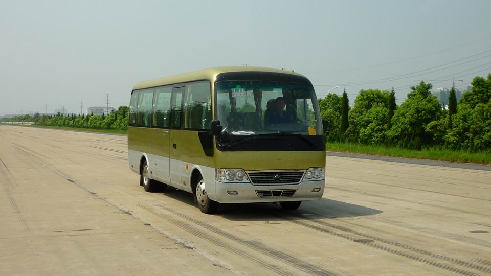 ZK6708DHA9客车燃油公告图片2