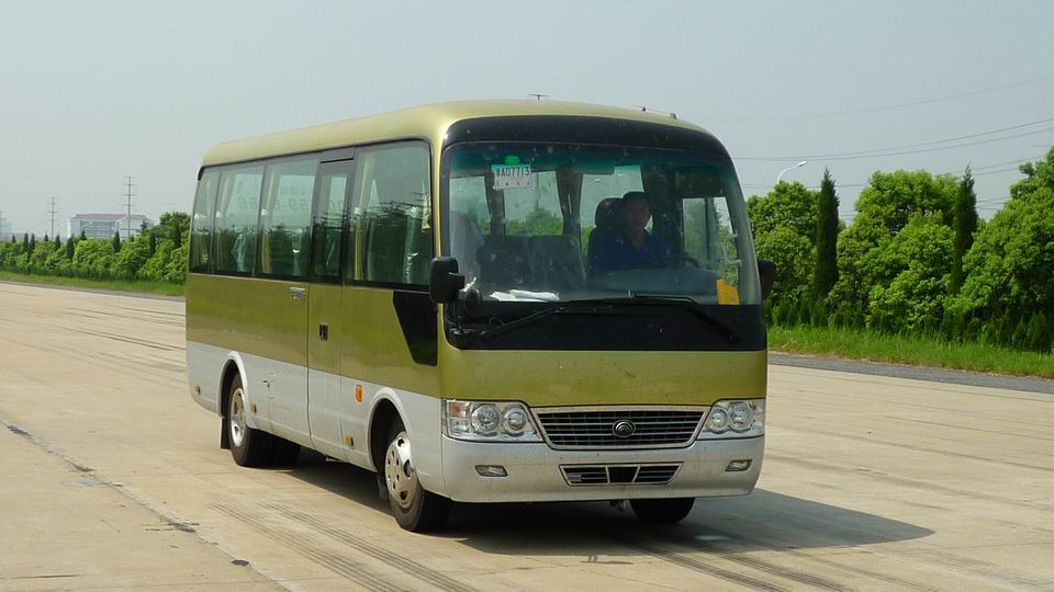 ZK6708DHA9客车燃油公告图片2