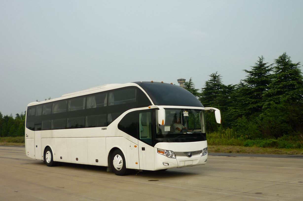 ZK6127HW2卧铺客车燃油公告图片2