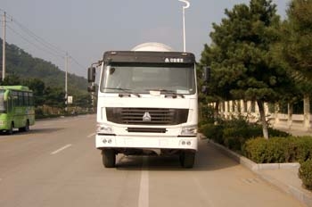 JD5257GJB混凝土搅拌运输车燃油公告图片1