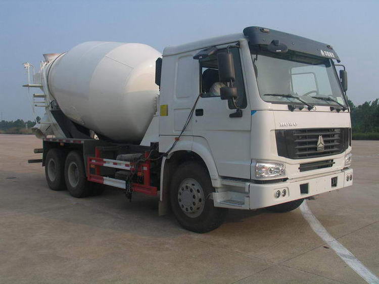 SDZ5257GJB40混凝土搅拌运输车燃油公告图片2