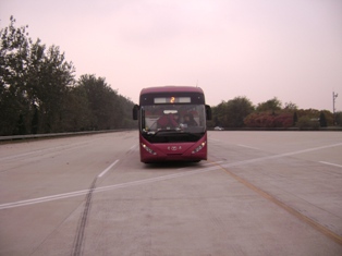 JNP6120GL豪华旅游客车燃油公告图片1
