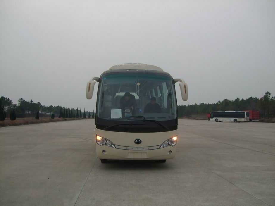 ZK6888HC9客车燃油公告图片1