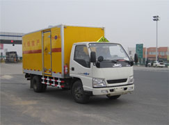 KLT5061XQY爆破器材运输车燃油公告图片2