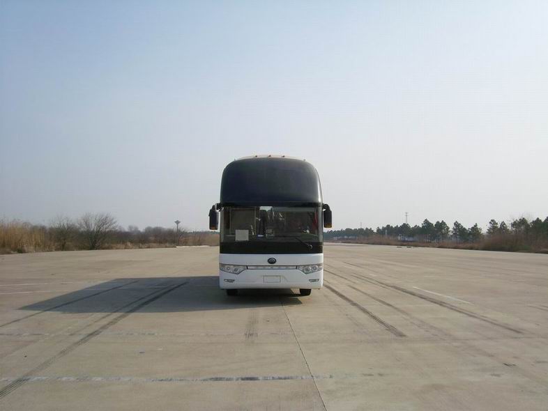 ZK6122HWQ9卧铺客车燃油公告图片1