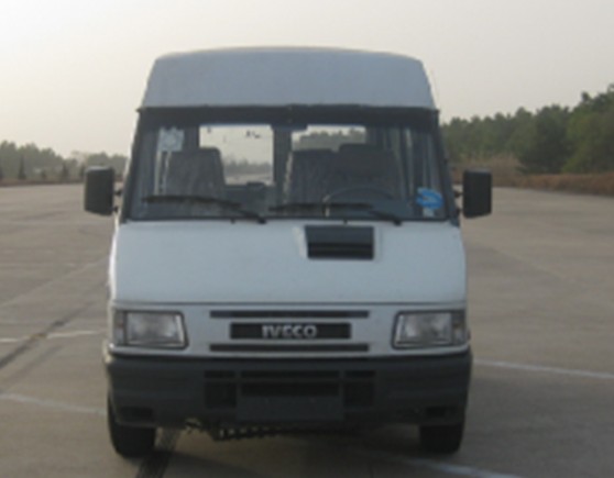 NJ6487SDES6依维柯轻型客车燃油公告图片1