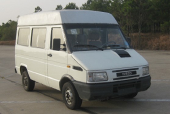 NJ6487SDES6依维柯轻型客车燃油公告图片2