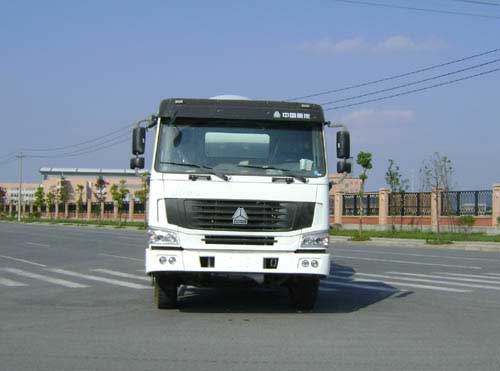 THT5256GJB07ZZ混凝土搅拌运输车燃油公告图片1