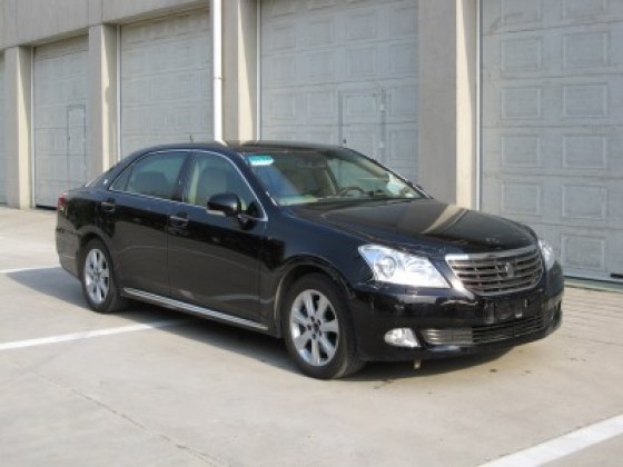 丰田牌轿车(tv7430royalslngvip)