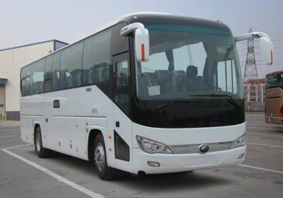 宇通10.7米24-49座客车(zk6117hq2e)