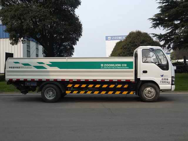 中联牌ZLJ5070CTYQLE4桶装垃圾运输车公告图片