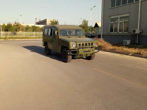 BJ2036CEB1型轻型越野汽车