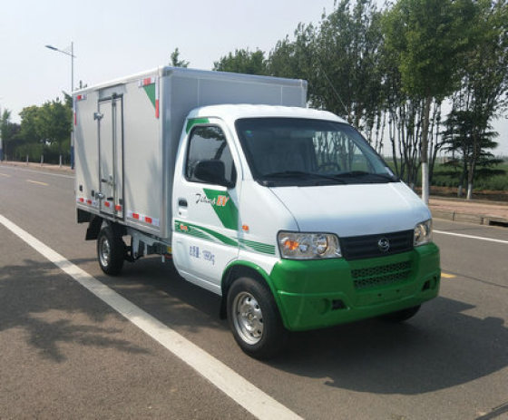 jhn5024ccxxybev2吉海牌纯电动厢式运输车