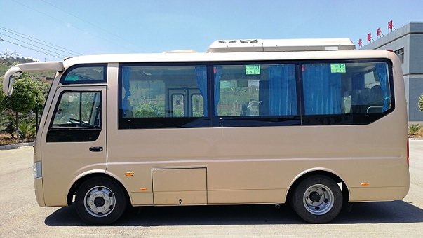 云海牌6米10-19座客车(kk6600k01)