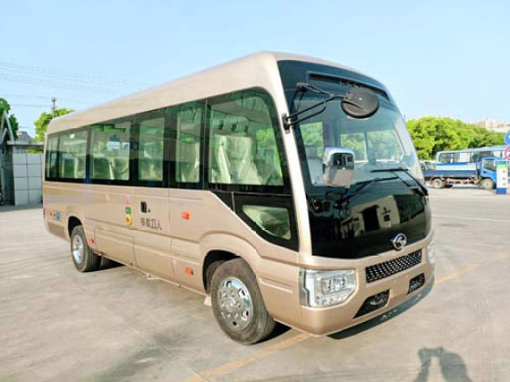 金龙牌7米10-23座纯电动客车(xmq6706eybevl)