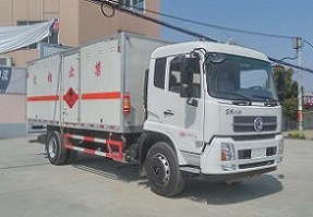 东风天锦 CLW5183XRQD5易燃气体厢式运输车