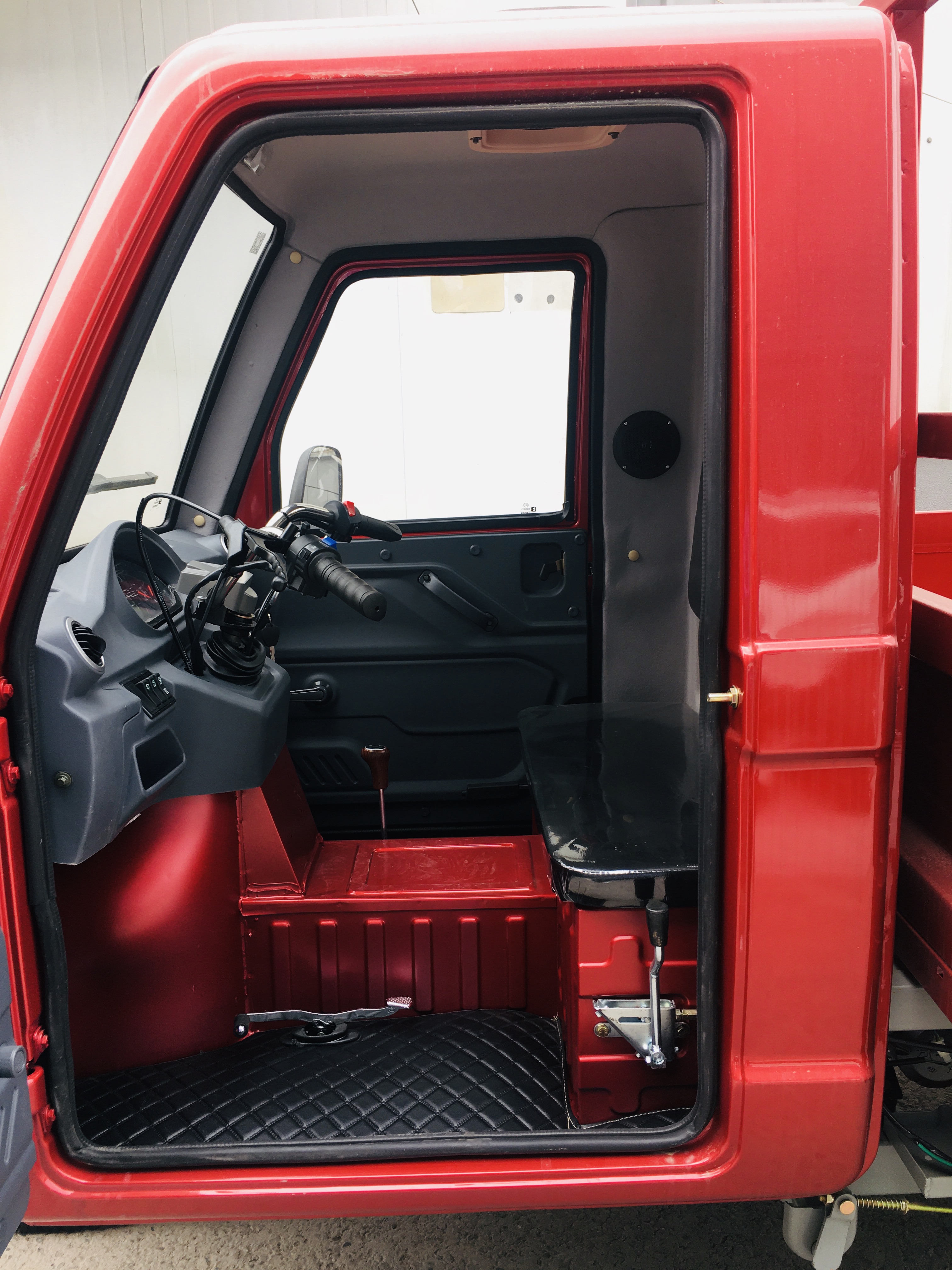 万虎牌wh150zh17正三轮摩托车