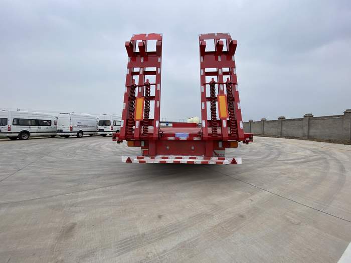 九州龙牌34吨138米3轴低平板半挂车ccl9400tdp