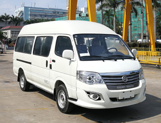 金旅牌5.3米10-12座城市客车(xml6532j56c)