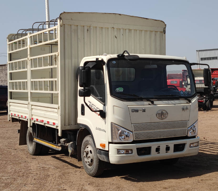 解放牌ca5040ccyp40k56l2e6a85倉柵式運輸車