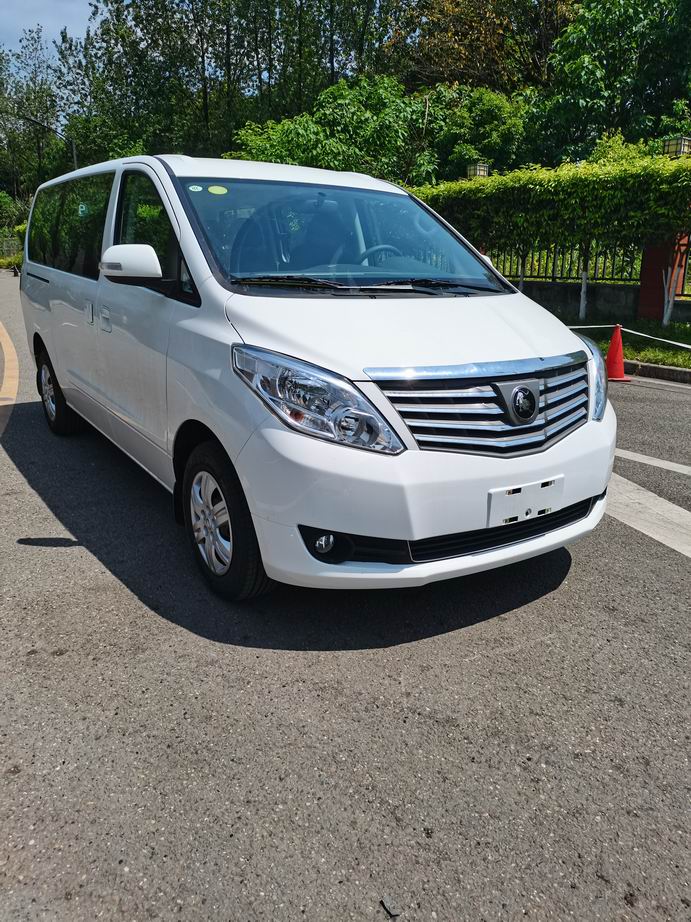 东风牌51米9座多用途乘用车lz6510mg20cmn