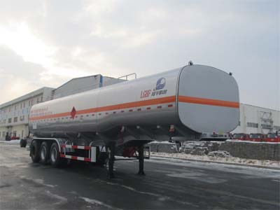 陆平机器牌11.6米30.4吨3轴运油半挂车(LPC9405GYYB)