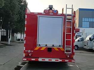 水罐消防車圖片