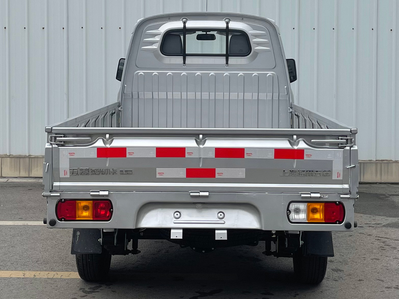 lzw1029lequa 五菱牌102马力单桥汽油3米国六载货汽车图片