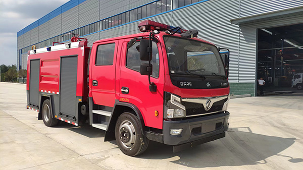 水罐消防車圖片