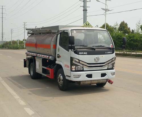 專威牌HTW5075GJYEQ6加油車