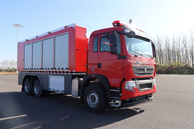 潤泰牌RT5210TXFQC200/H6器材消防車