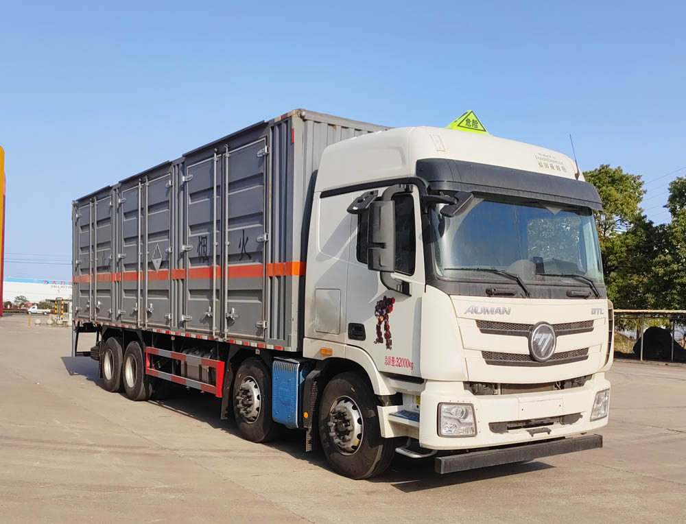 大力牌DLQ5325XZWBJ6杂项危险物品厢式运输车
