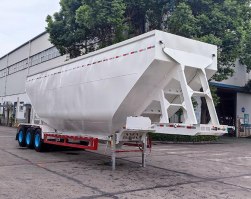 华骏牌13米33.2吨3轴散装粮食运输半挂车(ZCZ9400ZLSHJG)