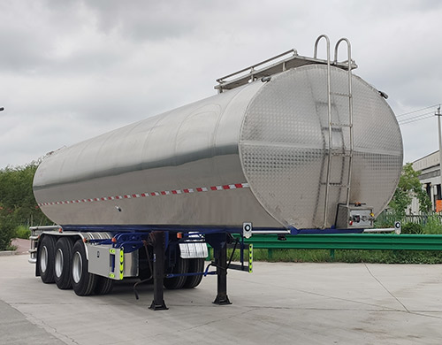 鑫凯达牌10.8米33.2吨3轴液态食品运输半挂车(DLZ9401GYS)