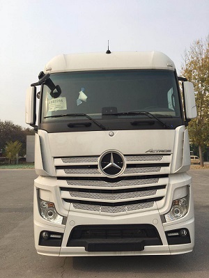 actros 1845 4x2半挂牵引车燃油公告参数