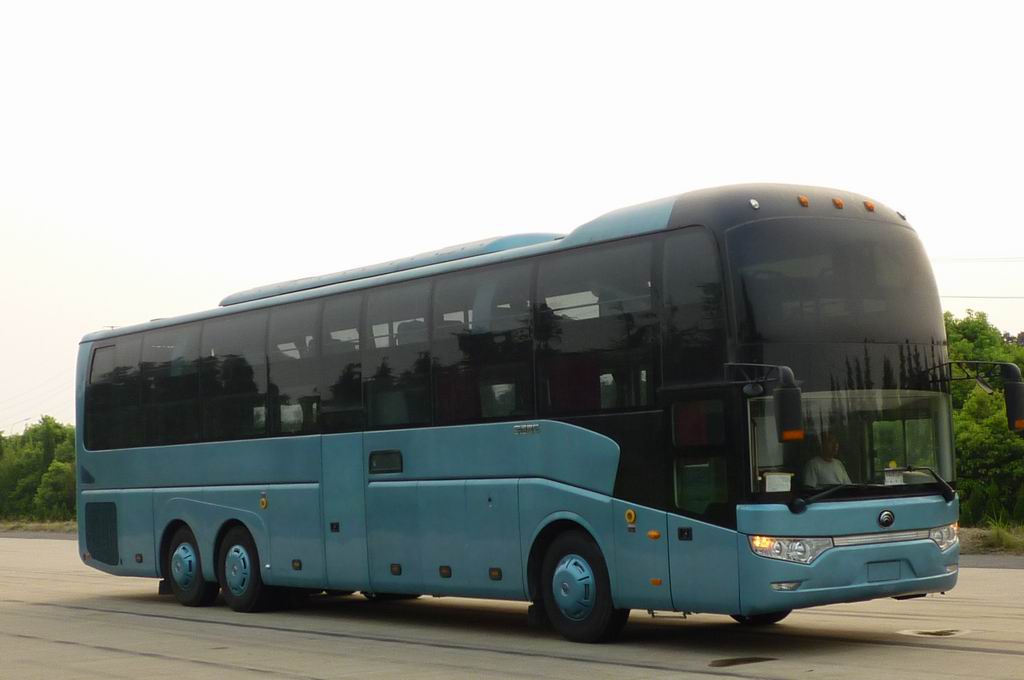 企业名称 郑州宇通客车股份有限公司 产品名称 卧铺客车 产品型号